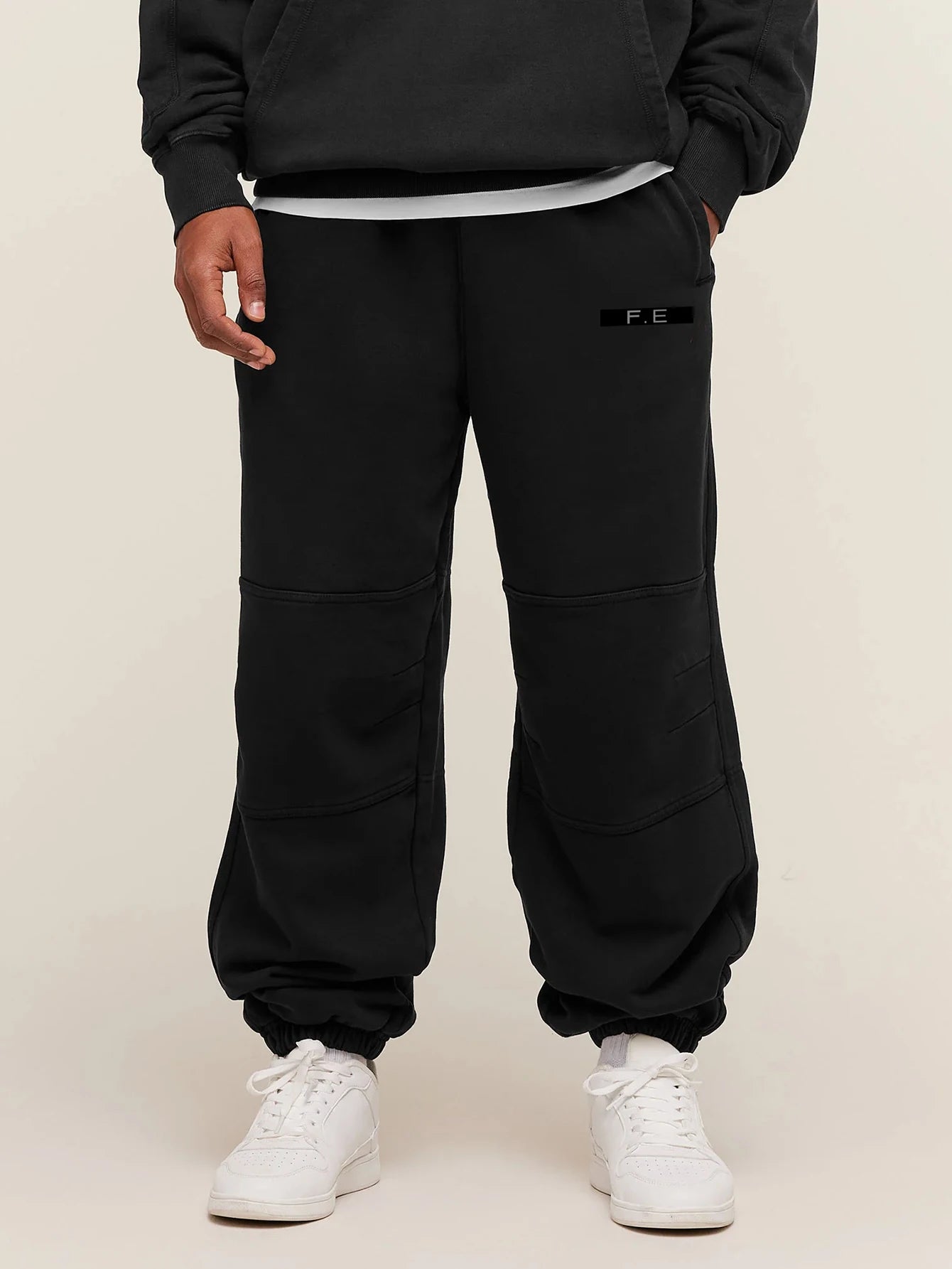 Men's V2 Cuffed Essential Straight Leg Joggers - Black