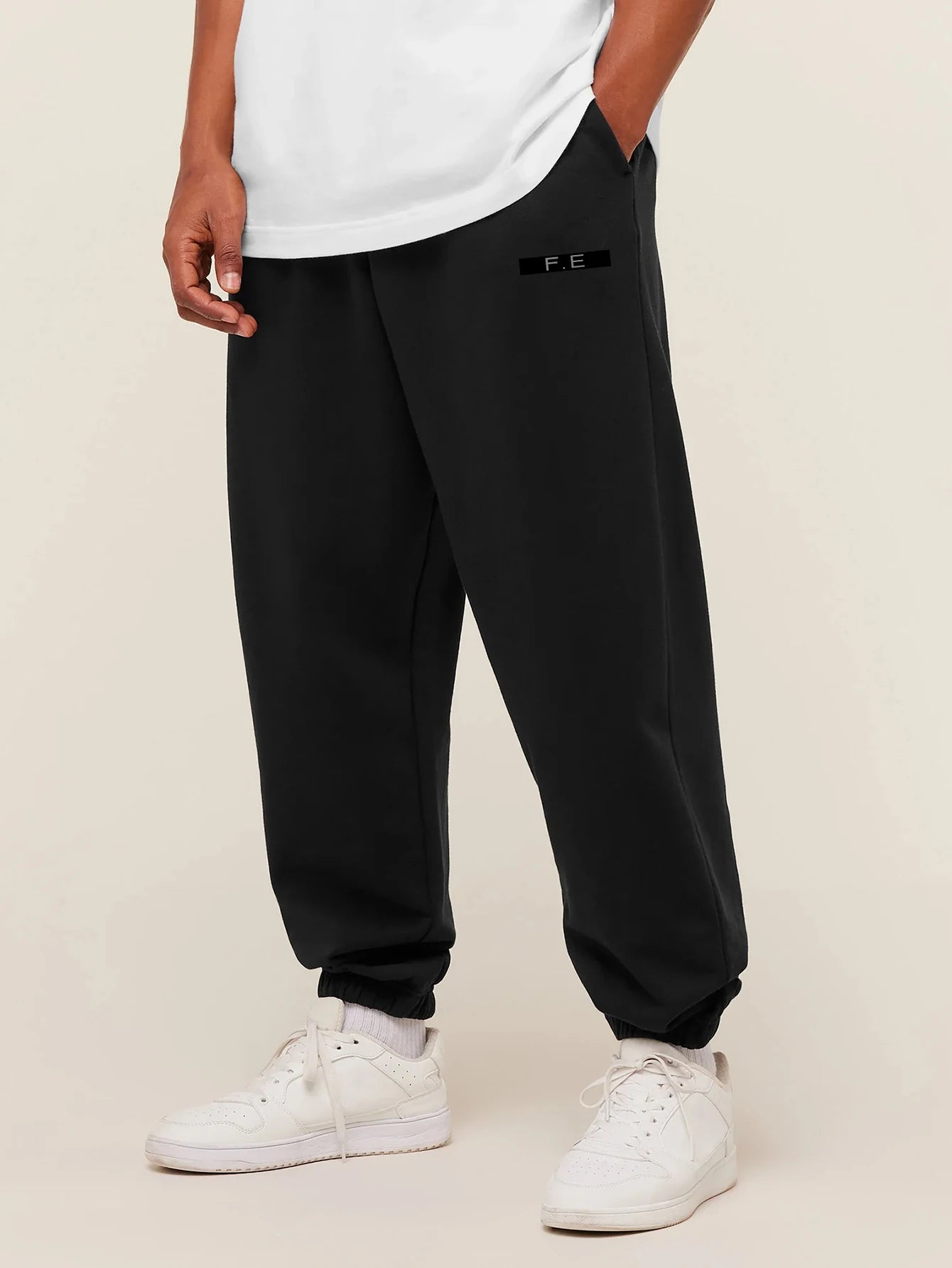 Men's Cuffed Essential Straight Leg Joggers - Black