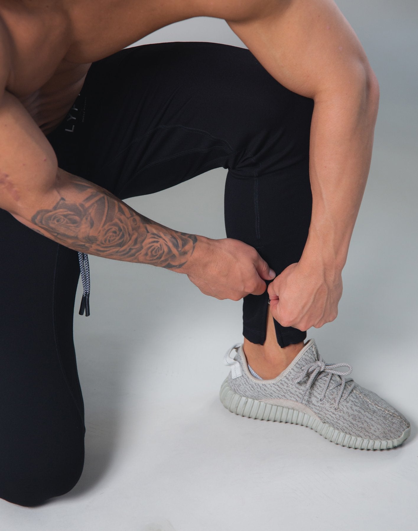 Men's Tech Joggers V4