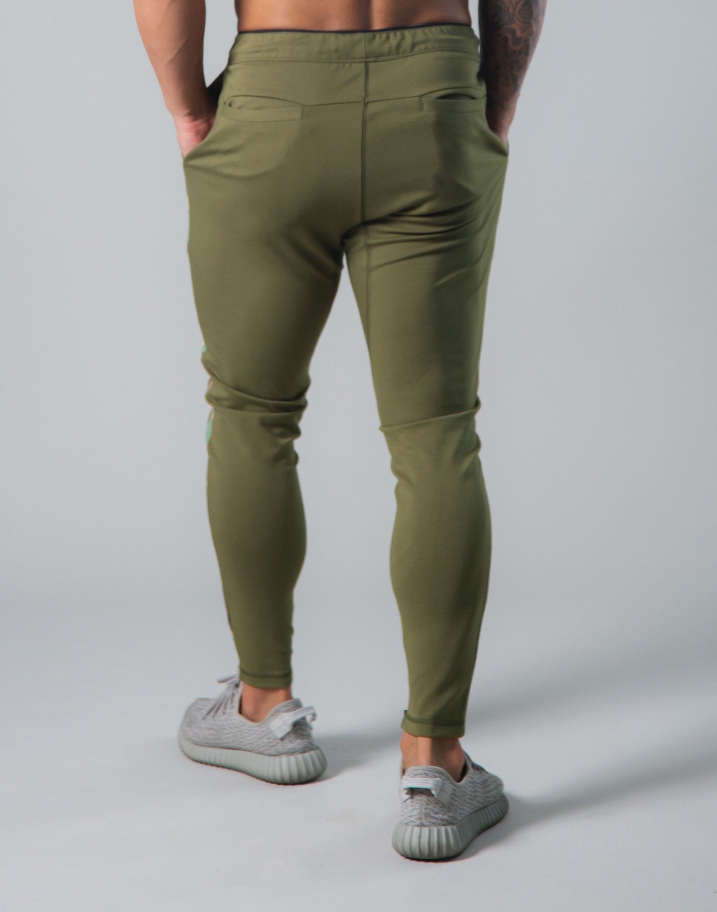 Men's Tech Joggers V4